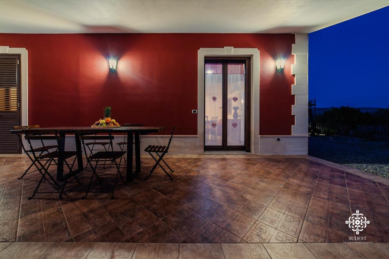 Villa Clara Country Retreat Solarino 外观 照片